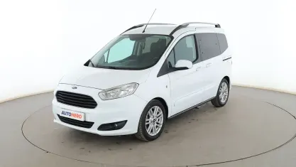 Usado Ford Tourneo Courier Titanium 100 CV (73 kW) 2018 Blanco Monovolumen
