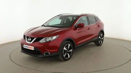 Usado Nissan Qashqai N-Connecta 115 CV (84 kW) 2016 Rojo SUV