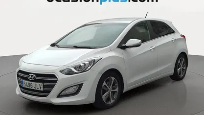 Käytetty Hyundai i30 GO! 100 HP (73 kW) 2016 Valkoinen Viistoperä