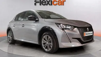 Gris Usado 2022 Peugeot 208 Allure Utilitario | 14.490 € (Super precio)