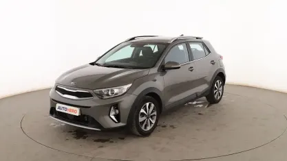 Usado Kia Stonic Style 101 CV (74 kW) 2021 Verde SUV