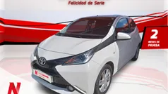 Usado 2016 Toyota Aygo X-play Utilitario | 8869 € (Precio justo)