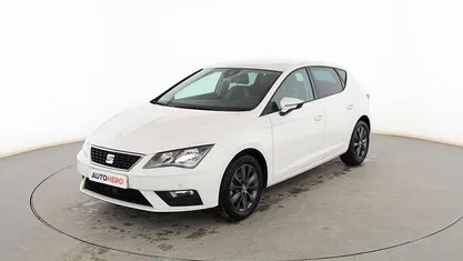 Usado Seat Leon Style 131 CV (96 kW) 2020 Blanco Berlina
