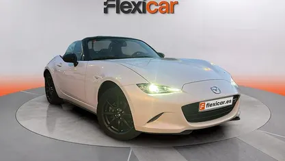 Usado Mazda MX5 Style+ 131 CV (96 kW) 2017 Blanco Descapotable