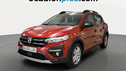 Używany Dacia Sandero Comfort 91 KM (66 kW) 2022 Czerwony Hatchback