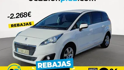Blanco Usado 2015 Peugeot 5008 Active Monovolumen | 8890 € (Precio justo)