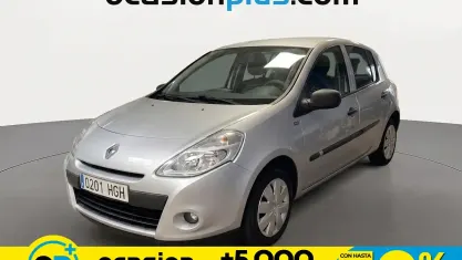 Begagnad Renault Clio II 75 HK (55 kW) 2011 Grå Halvkombi