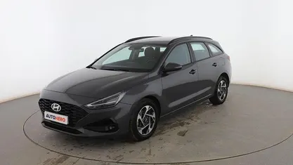 Usado Hyundai i30 101 CV (74 kW) 2025 Gris Familiar