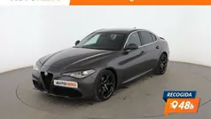 Gris Usado 2017 Alfa Romeo Giulia Super Berlina | 23.999 € (Precio justo)