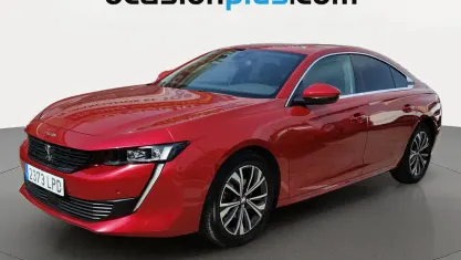 Usado Peugeot 508 Allure 130 CV (95 kW) 2021 Rojo Berlina