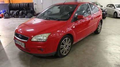 Rojo Usado 2005 Ford Focus S Utilitario | 1850 € (Super precio)
