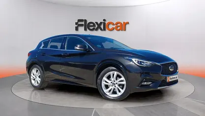 Usado Infiniti Q30 Premium 156 CV (114 kW) 2019 Negro Berlina