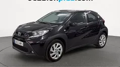 Negro Usado 2024 Toyota Aygo Play Utilitario | 13.682 € (Precio justo)