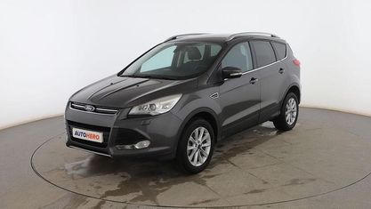 Usado Ford Kuga Titanium 150 CV (110 kW) 2015 Gris SUV