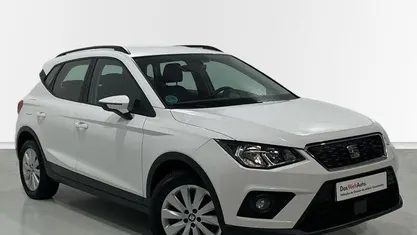 Usado Seat Arona Style 110 CV (80 kW) 2021 Blanco SUV