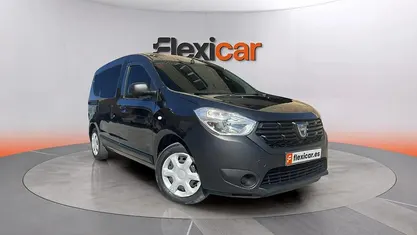Usado Dacia Dokker Essentiel 95 HP (69 kW) 2020 Preto Monovolume
