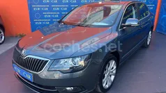 Negro Usado 2014 Skoda Superb Active Berlina | 10.950 € (Buen precio)