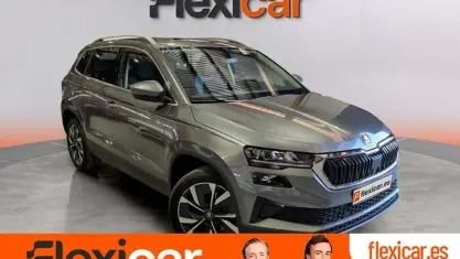 Usado Skoda Karoq SportLine 150 CV (110 kW) 2025 Gris SUV