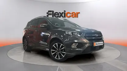 Usado Ford Kuga ST-Line 150 CV (110 kW) 2018 Gris SUV