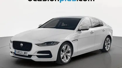 Usado Jaguar XE SE 204 CV (150 kW) 2022 Blanco Berlina
