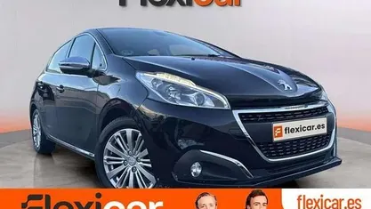 Usado Peugeot 208 Allure 82 CV (60 kW) 2018 Negro Utilitario