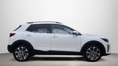 Blanco Usado 2024 Kia Stonic Style SUV | 20.490 € (Precio justo)