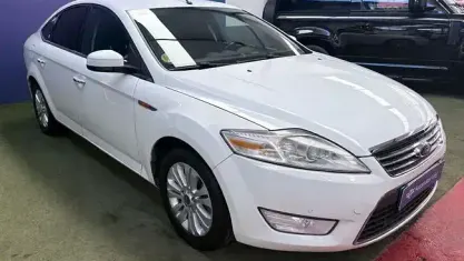 Usado Ford Mondeo Titanium 131 CV (96 kW) 2008 Blanco Berlina