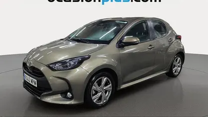 Usado 2024 Toyota Yaris Hybrid Active Utilitario | 16.228 € (Buen precio)