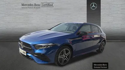 Usado Mercedes A250 AMG line 218 CV (160 kW) 2024 Azul espectra Berlina