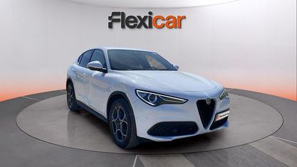 Usado Alfa Romeo Stelvio Sprint 200 CV (147 kW) 2022 Blanco SUV