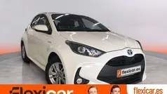 Usado 2021 Toyota Yaris Hybrid Active Berlina | 19.990 € (Precio justo)