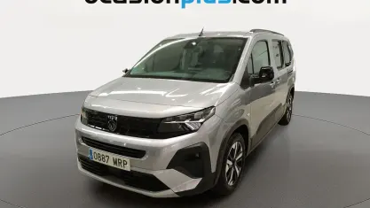 Usado Peugeot Rifter GT 131 CV (96 kW) 2024 Gris Monovolumen