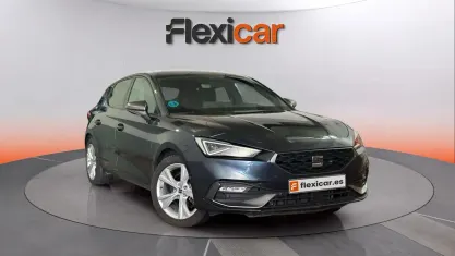 Usado Seat Leon FR 116 CV (85 kW) 2025 Gris Berlina