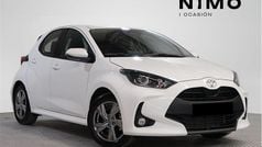 Gris ágata Usado 2024 Toyota Yaris Hybrid Active Utilitario | 22.000 € (Precio justo)