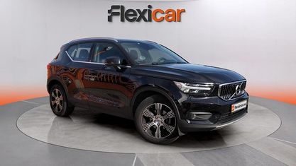 Käytetty Volvo XC40 Inscription 163 HP (119 kW) 2021 Musta Katumaasturi