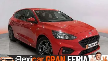 Używany Ford Focus ST-Line 125 KM (91 kW) 2021 Czerwony Sedan/Limuzyna