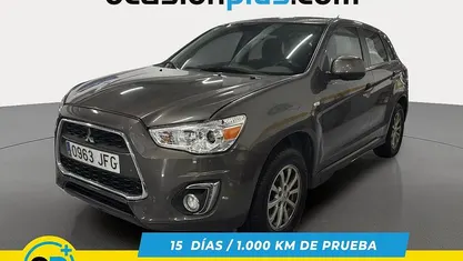 Usado Mitsubishi ASX 117 CV (86 kW) 2015 Oro SUV