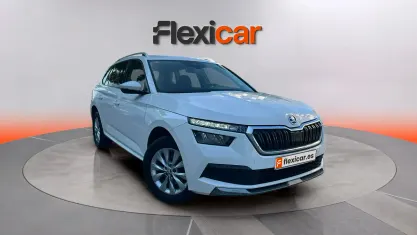 Usado Skoda Kamiq Ambition 110 CV (80 kW) 2021 Blanco SUV