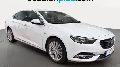 Usado Opel Insignia Innovation 136 CV (100 kW) 2020 Blanco Berlina