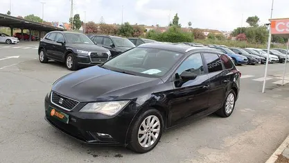 Usado Seat Leon Reference 105 CV (77 kW) 2014 Negro Familiar