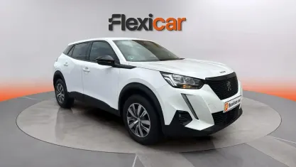 Usado Peugeot 2008 Active 110 CV (80 kW) 2022 Blanco SUV