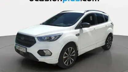 Usado Ford Kuga ST-Line 178 CV (130 kW) 2019 Blanco SUV