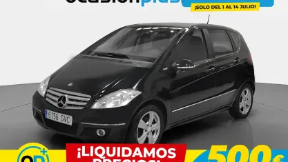 Usado Mercedes A180 Avantgarde 109 CV (80 kW) 2010 Negro Utilitario