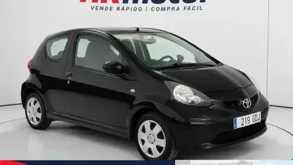 Käytetty Toyota Aygo 54 HP (39 kW) 2008 Musta Viistoperä