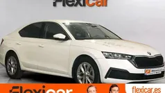 Blanco Usado 2021 Skoda Octavia Ambition Berlina | 17.990 € (Precio justo)
