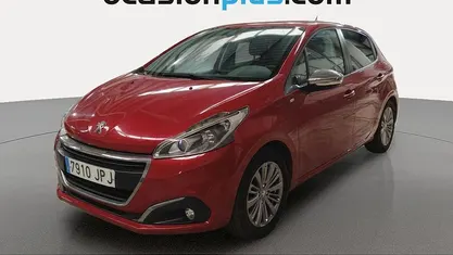 Rojo Usado 2016 Peugeot 208 Style Utilitario | 5547 € (Buen precio)