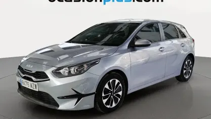Usado Kia Ceed 101 CV (74 kW) 2025 Gris plata Utilitario
