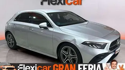 Usado Mercedes A180 116 CV (85 kW) 2023 Gris Utilitario