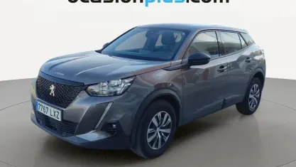 Usado Peugeot 2008 Active 110 CV (80 kW) 2022 Gris SUV
