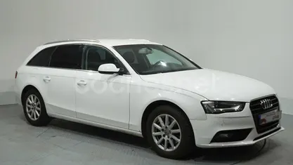 Usado Audi A4 Advanced 143 CV (105 kW) 2012 Blanco Familiar